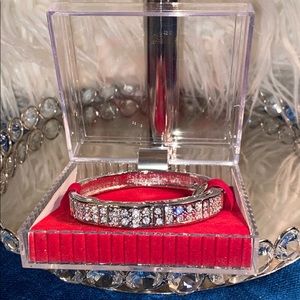 Amazing bangle style! Great for a night out